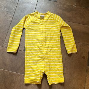 Hanna Andersson Yellow White Swim Rashguard Suit size 90 cm/3T